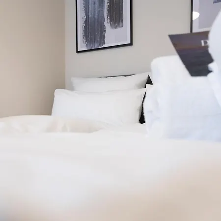 Bright Zentrum-west Stadion - Neueroeffnung - New Opening Aparthotel *