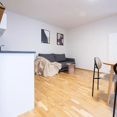 Aparthotel Bright Zentrum-west Stadion - Neueroeffnung - New Opening *
