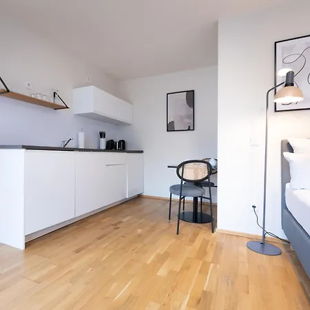 Bright Zentrum-west Stadion - Neueroeffnung - New Opening Aparthotel