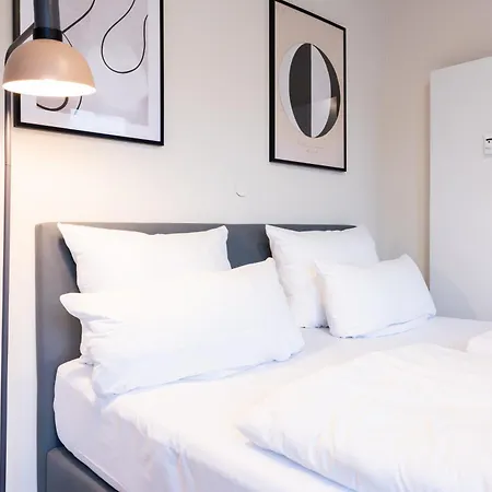 Aparthotel Bright Zentrum-west Stadion - Neueroeffnung - New Opening *